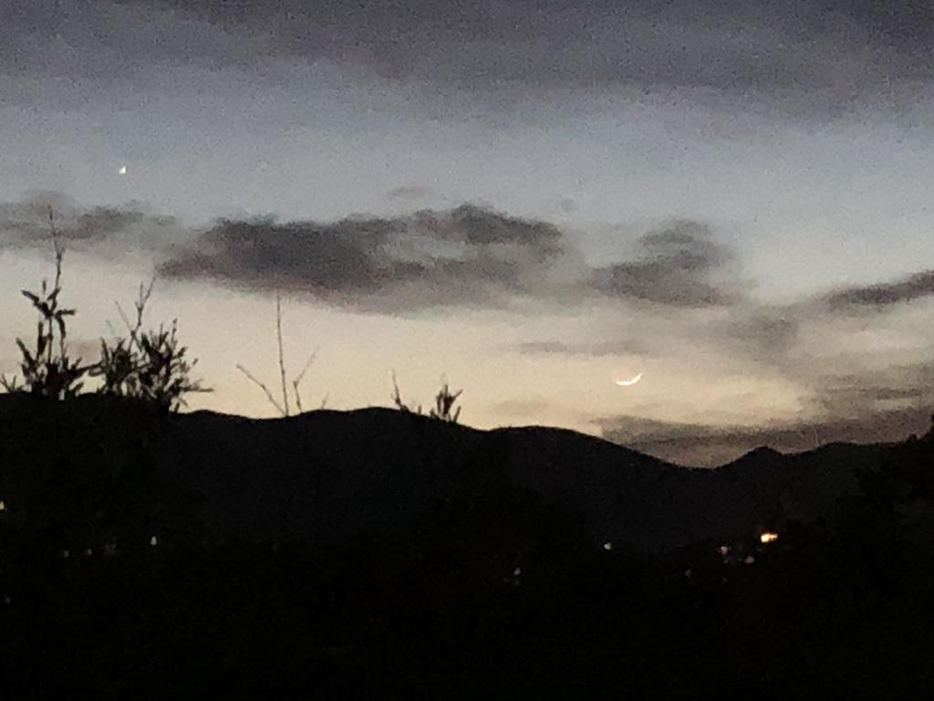 2025-05-27_sunset-crescent